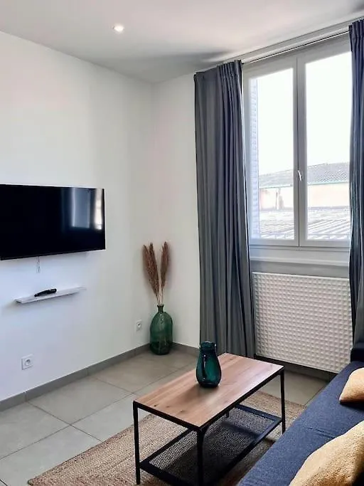 Le Pressense 2 Apartment Venissieux