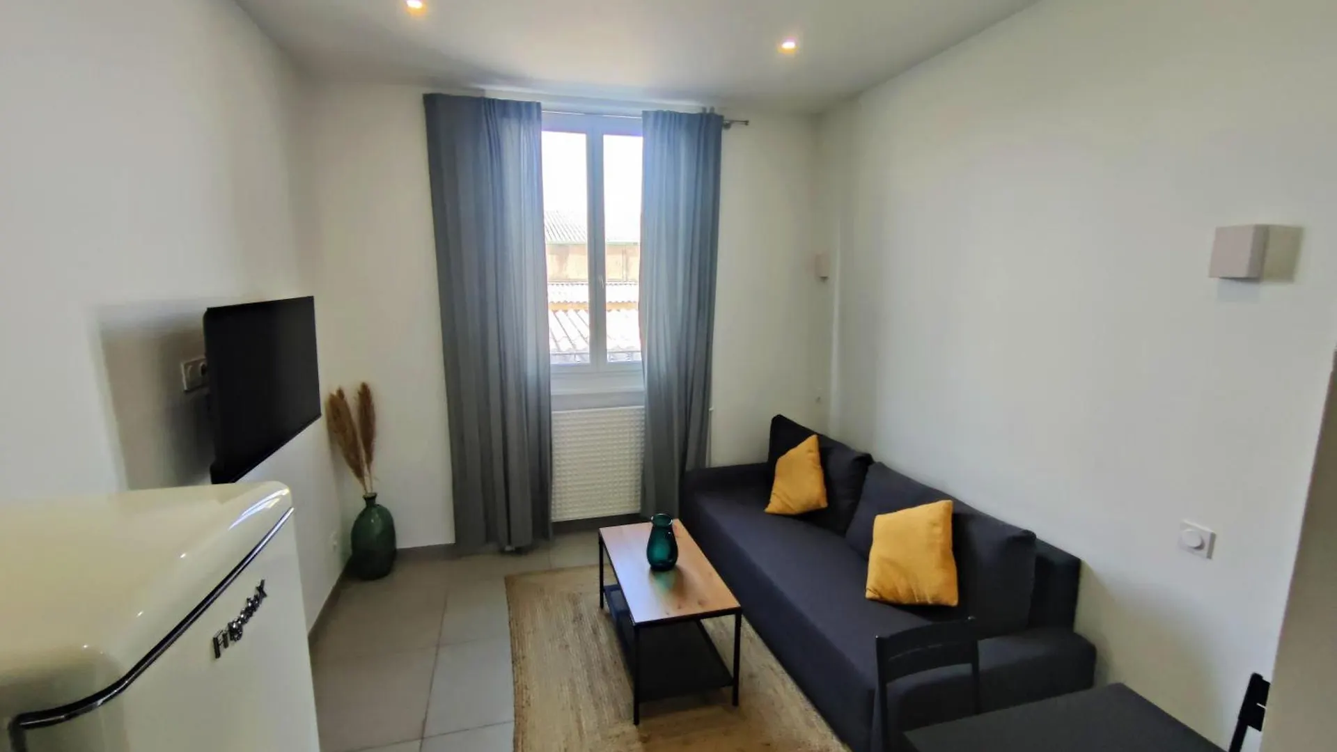 Le Pressense 2 Apartment Venissieux